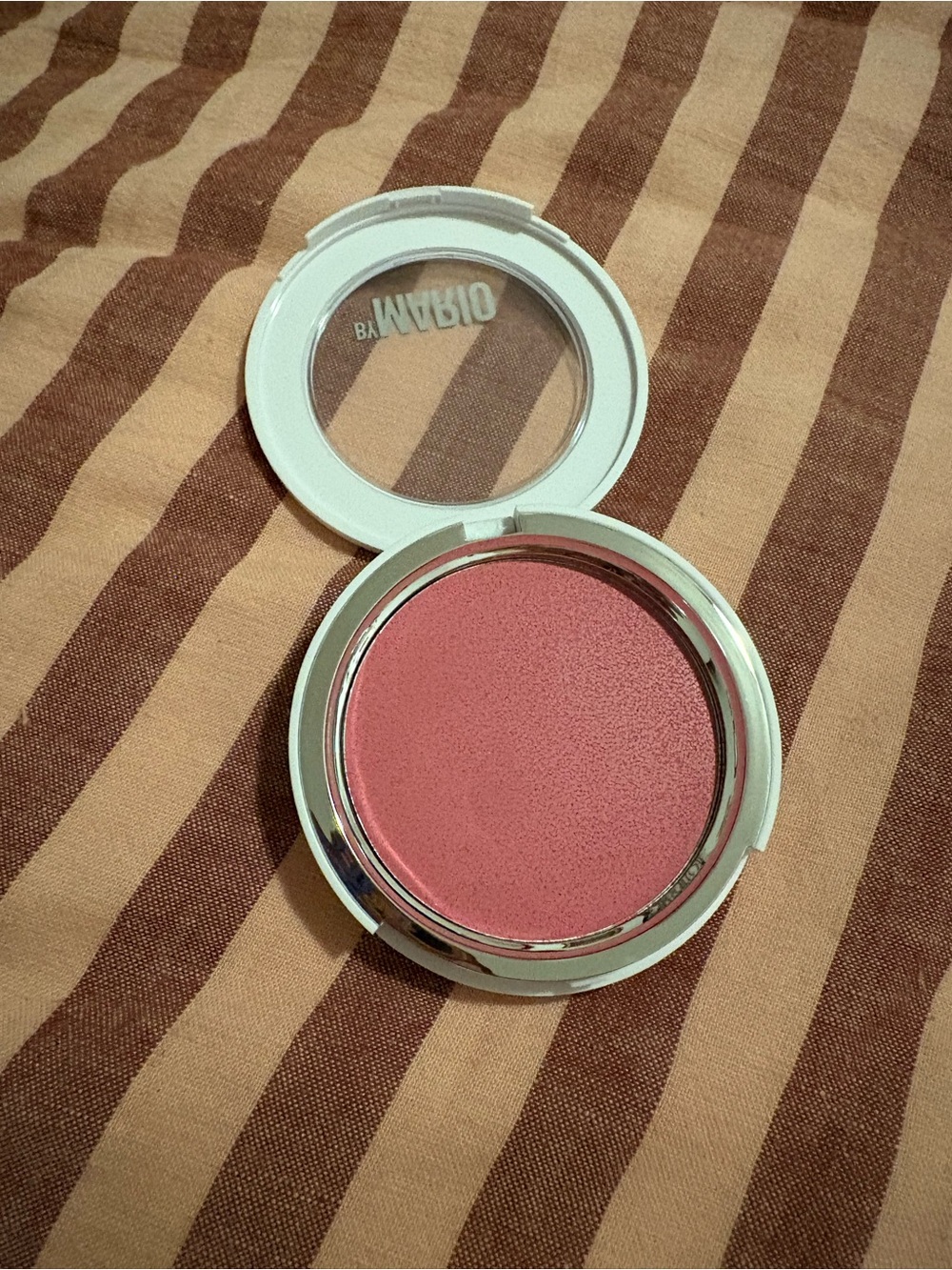 Makeup by Mario compact gel blush in perfect pink